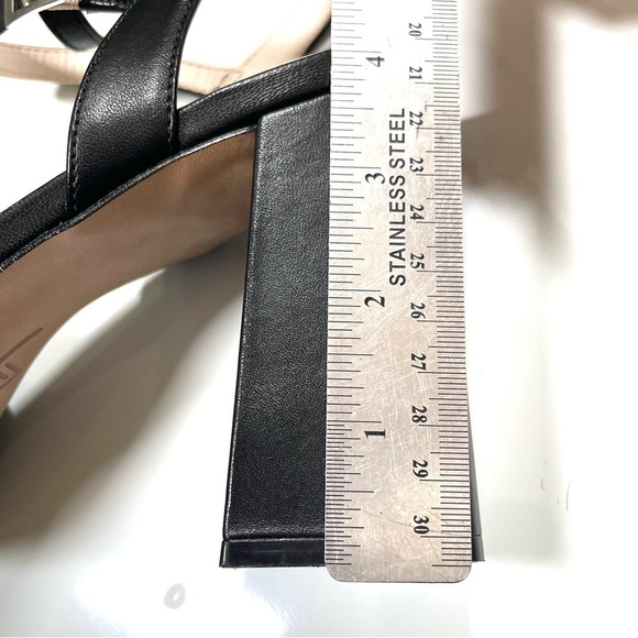 27 EDIT Naturalizer Jennice Platform Sandal Size 9 in Black - Picture 11 of 14